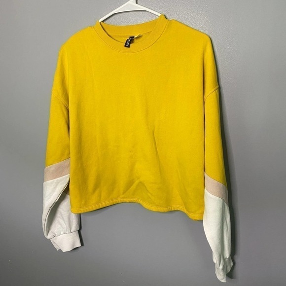DIVIDED golden yellow cropped sweatshirt size medium - Picture 2 of 6